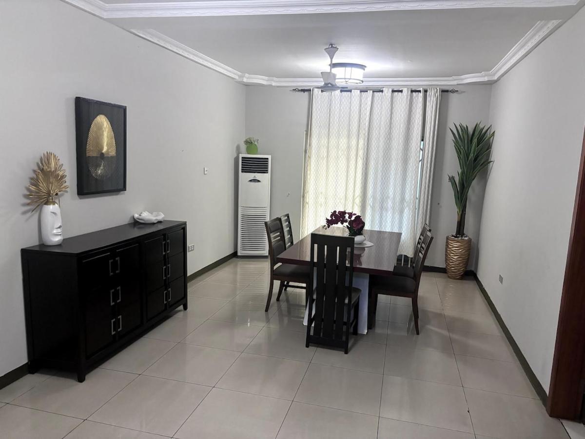 Takako Court Luxury Houses & Apartments, East Legon Accra Kültér fotó